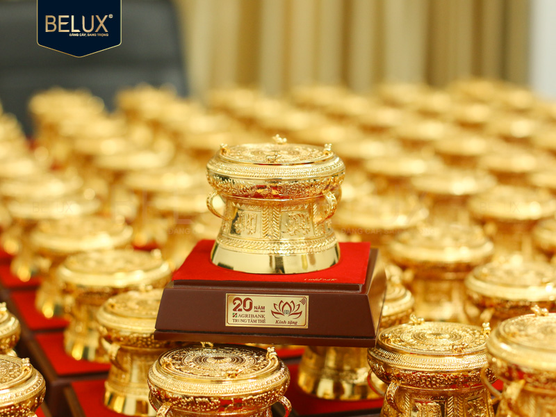 Lô 250 trống đồng D9 mạ vàng Agribank theo yêu cầu